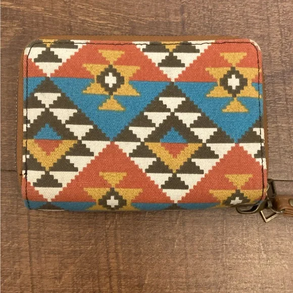 Aeropostale Western Aztec Pattern Wristlet Wallet NEW - Picture 3 of 10